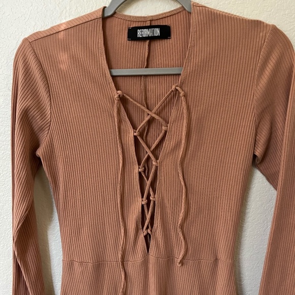 REFORMATION | Edison Blush Tan Stretch Ribbed Lace-up Long Sleeve Midi | Size M - Picture 7 of 13